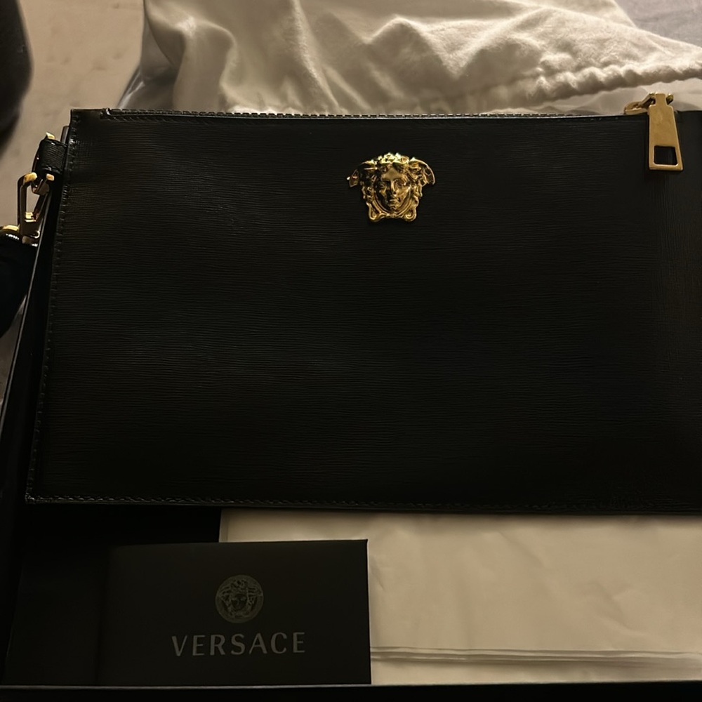 Versace clutch - Picture 3 of 11